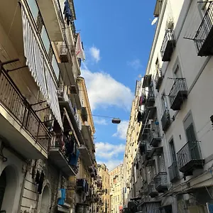 “nonna Rossa” Neapel